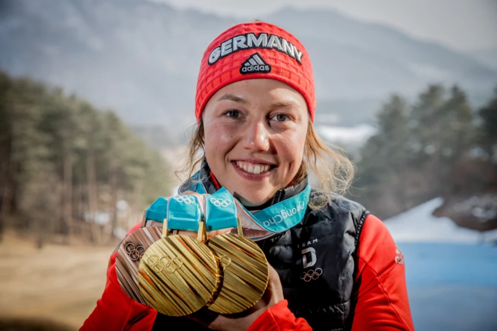 laura2-PNG-1754061182-3314-1754061228