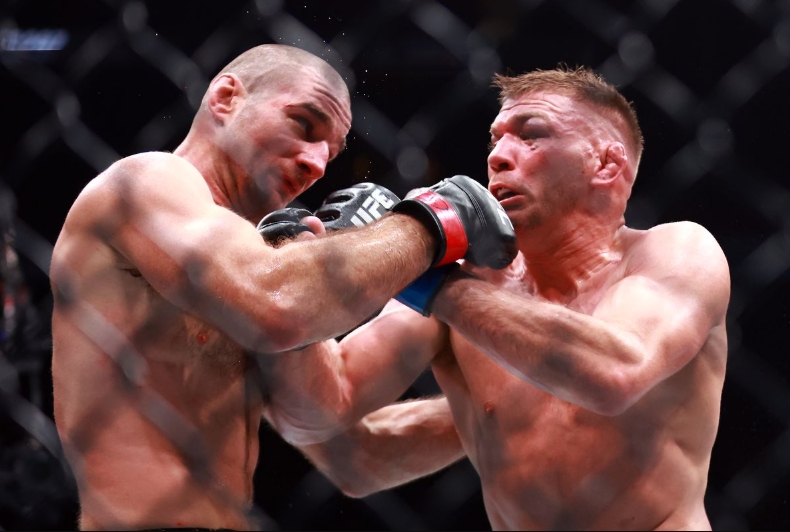 nha-vo-dich-ufc-bi-chi-trich-vi-doi-tra-khi-chon-doi-thu-manh-nhat-2